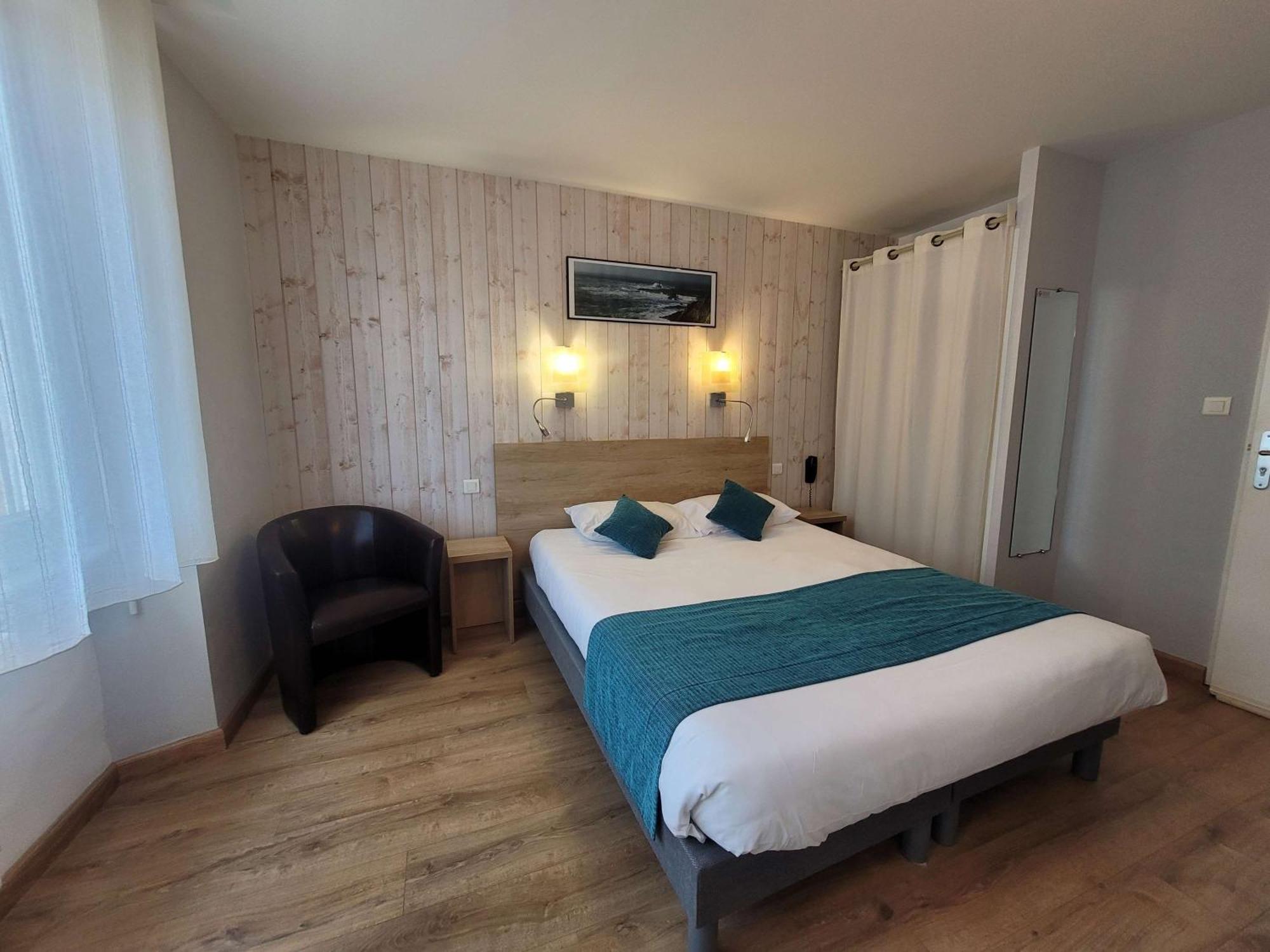 Brit Hotel Des Halles Concarneau Zewnętrze zdjęcie