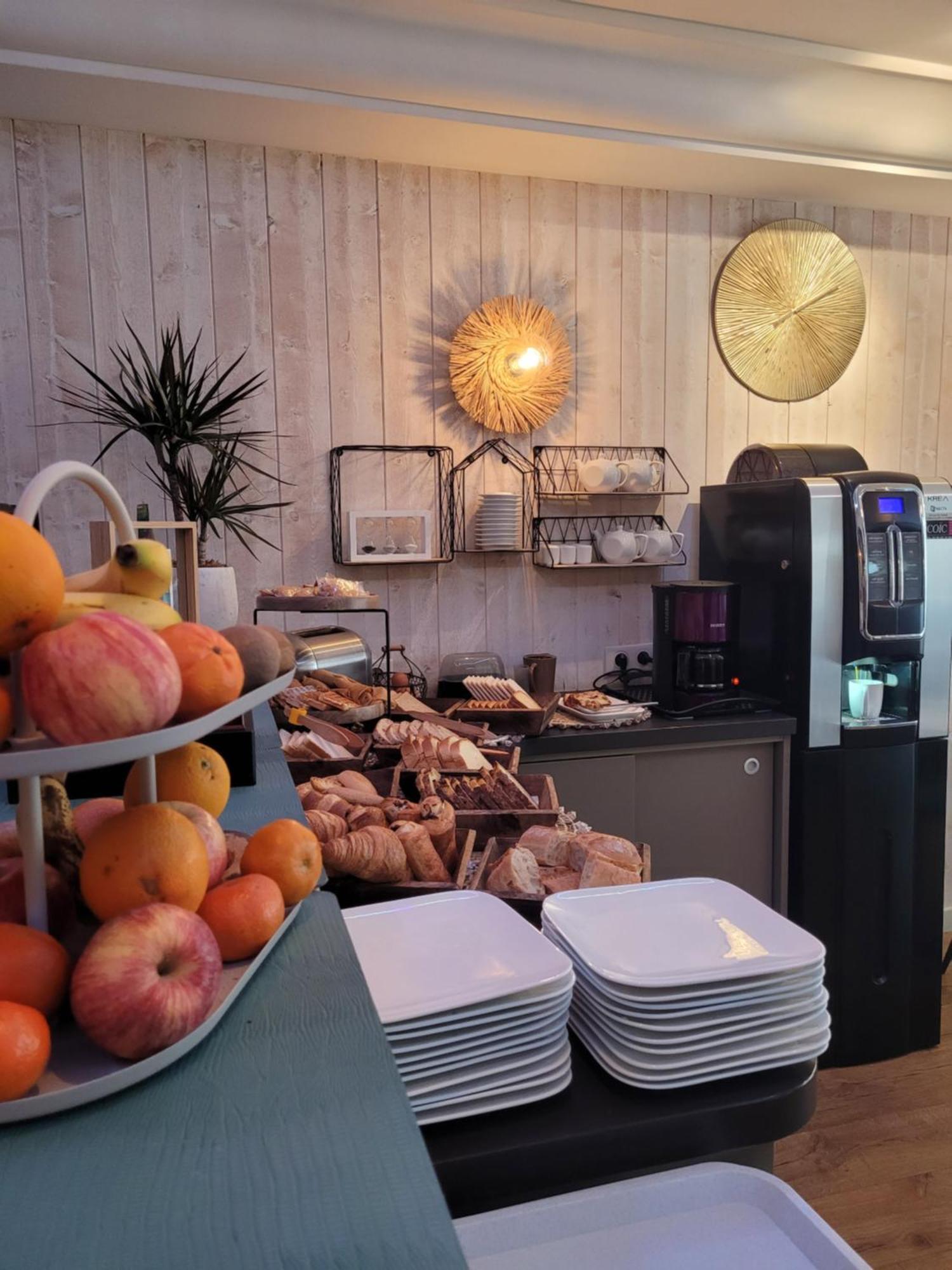 Brit Hotel Des Halles Concarneau Zewnętrze zdjęcie